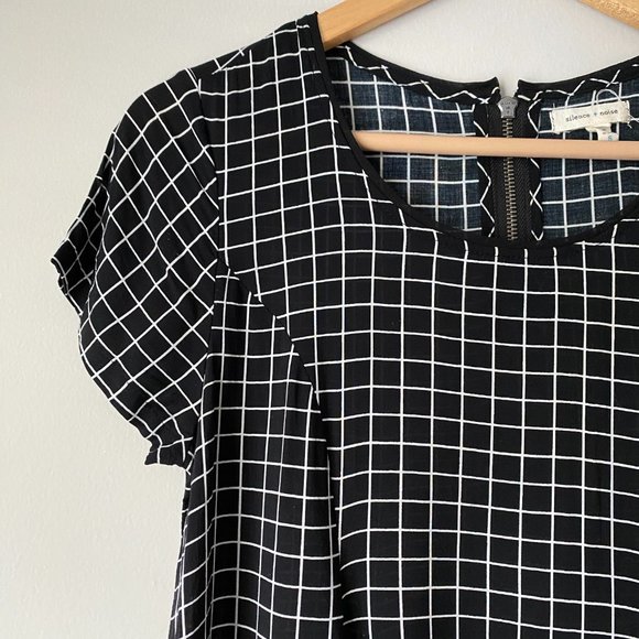 SILENCE + NOISE/URBAN OUTFITTERS Swing Mini Dress - Picture 2 of 7